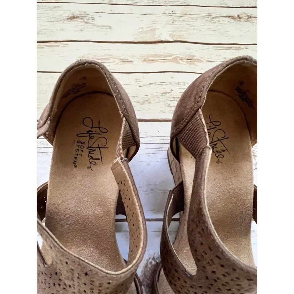 LifeStride Heidi Wedge Sandals Brown Perforated Laser Cut Cork Heel 7M